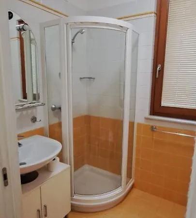 Tony In Appartamento