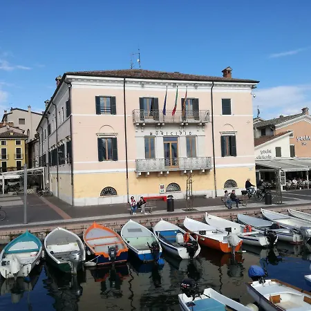 Tony In Appartamento